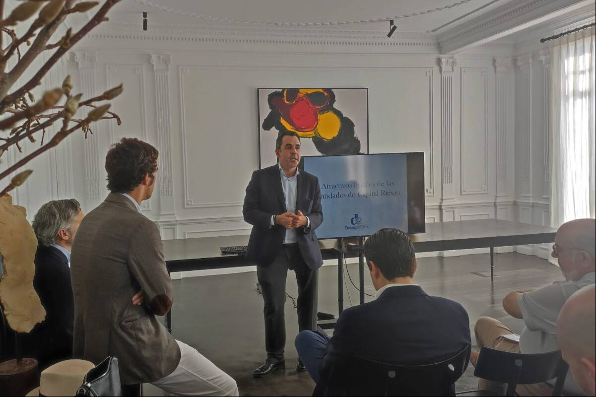 García Guirao explica las ventajas fiscales de una SCR. Foto: AP